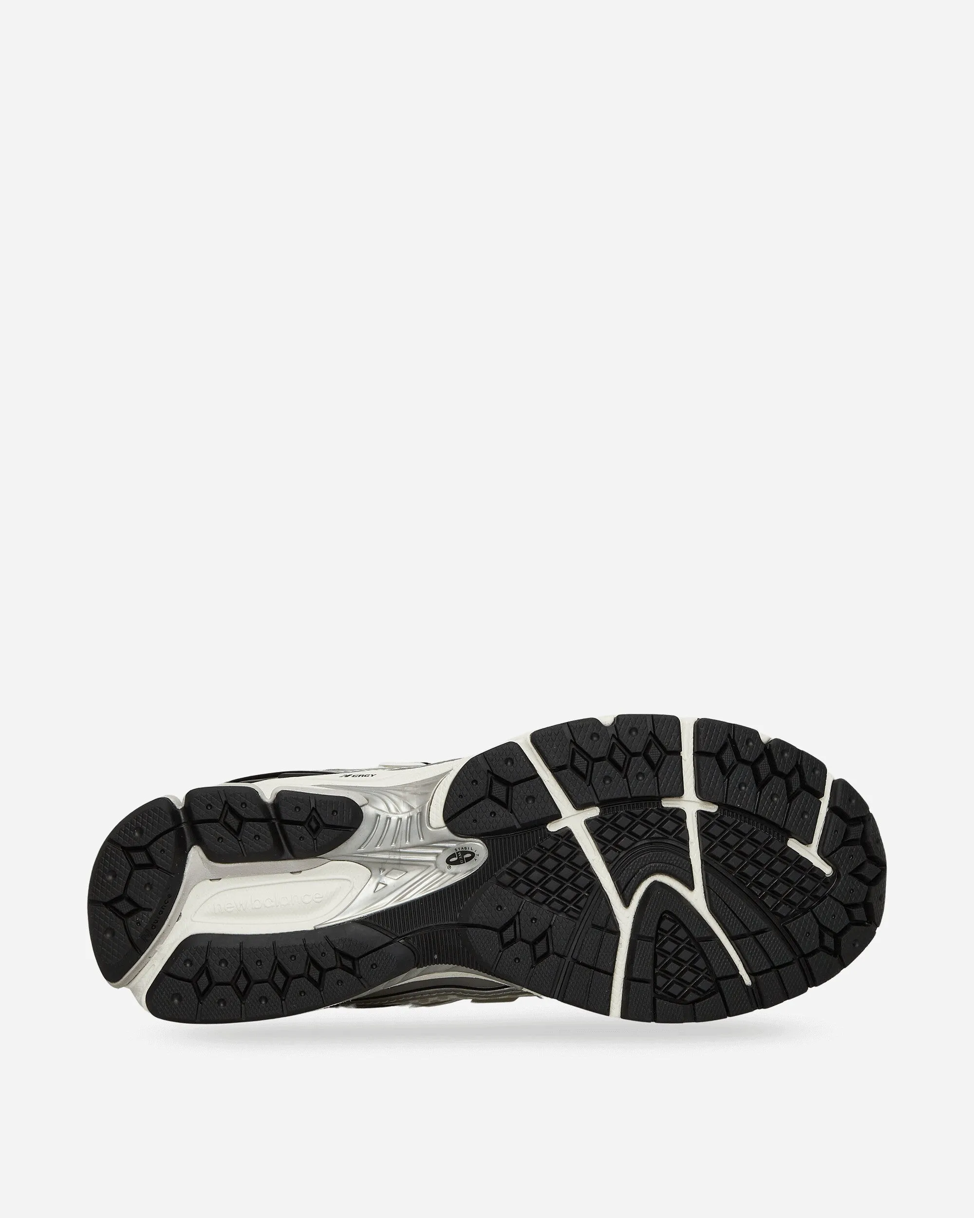 1906R Sneakers Silver Metallic / Black / Sea Salt