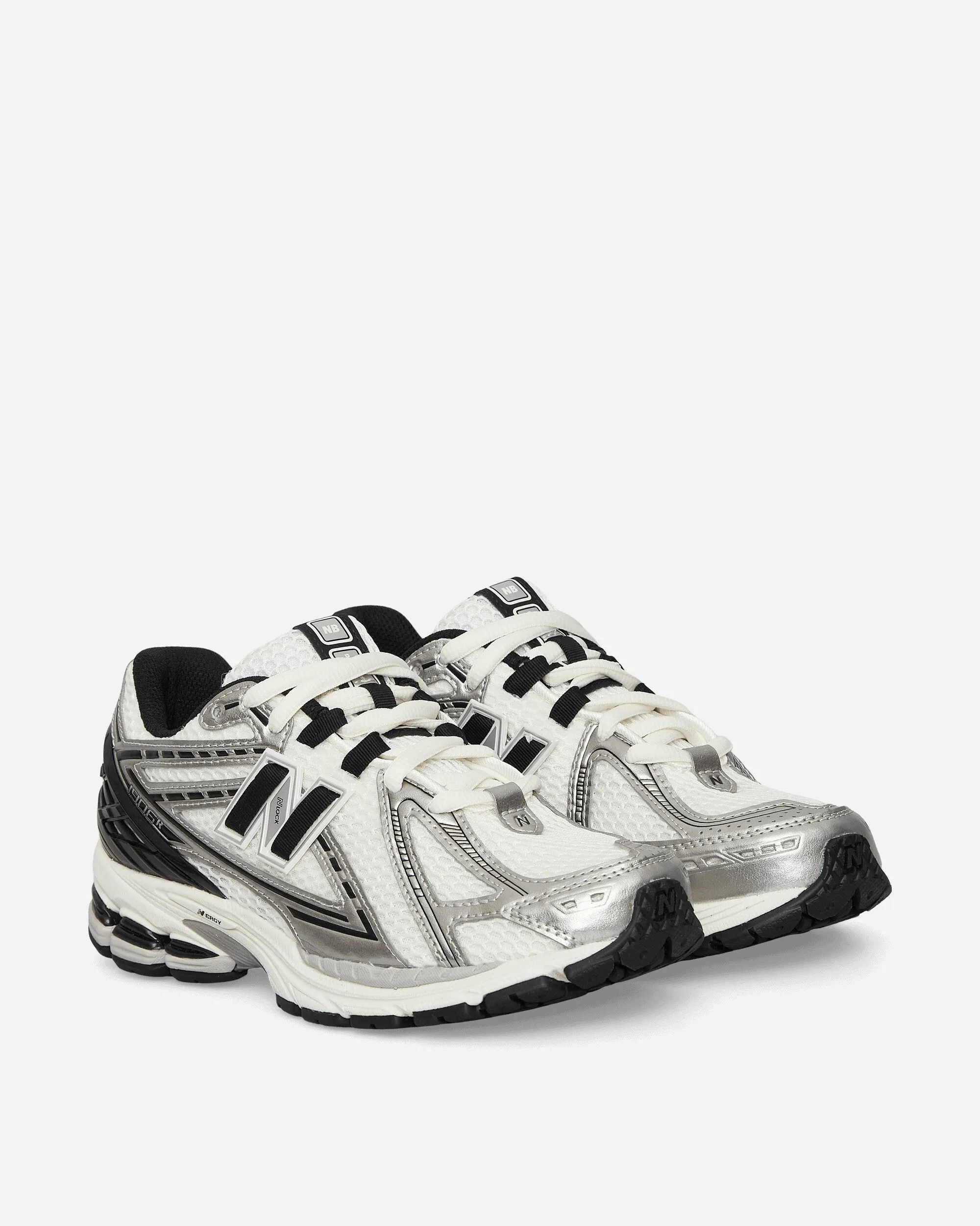1906R Sneakers Silver Metallic / Black / Sea Salt