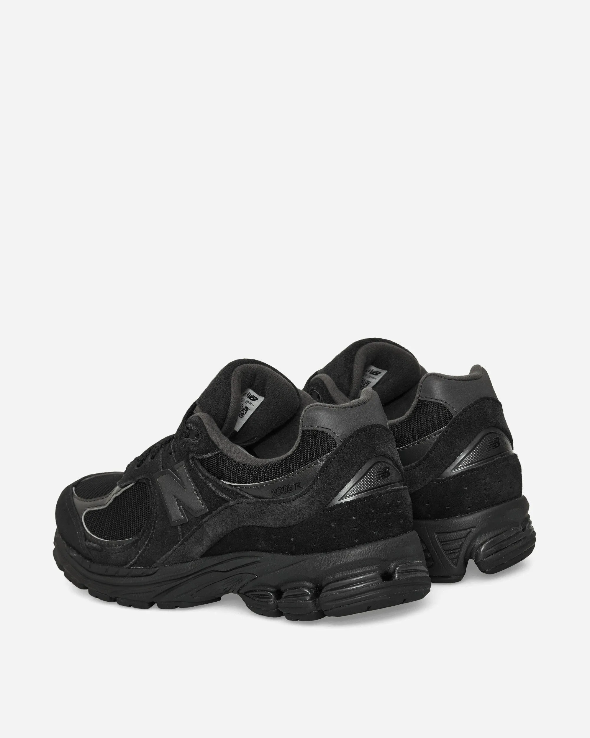 2002R Sneakers Black / Black Cement