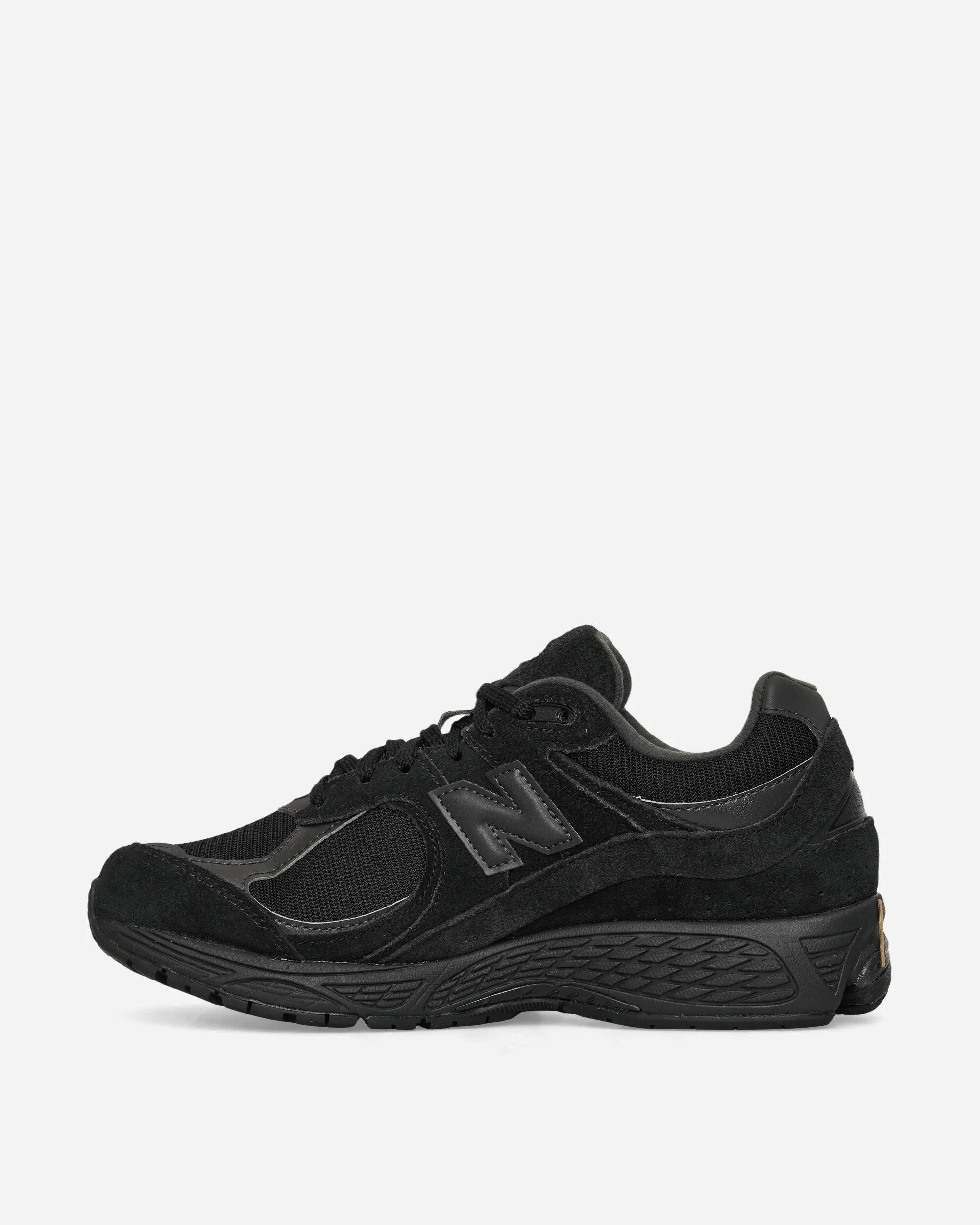 2002R Sneakers Black / Black Cement