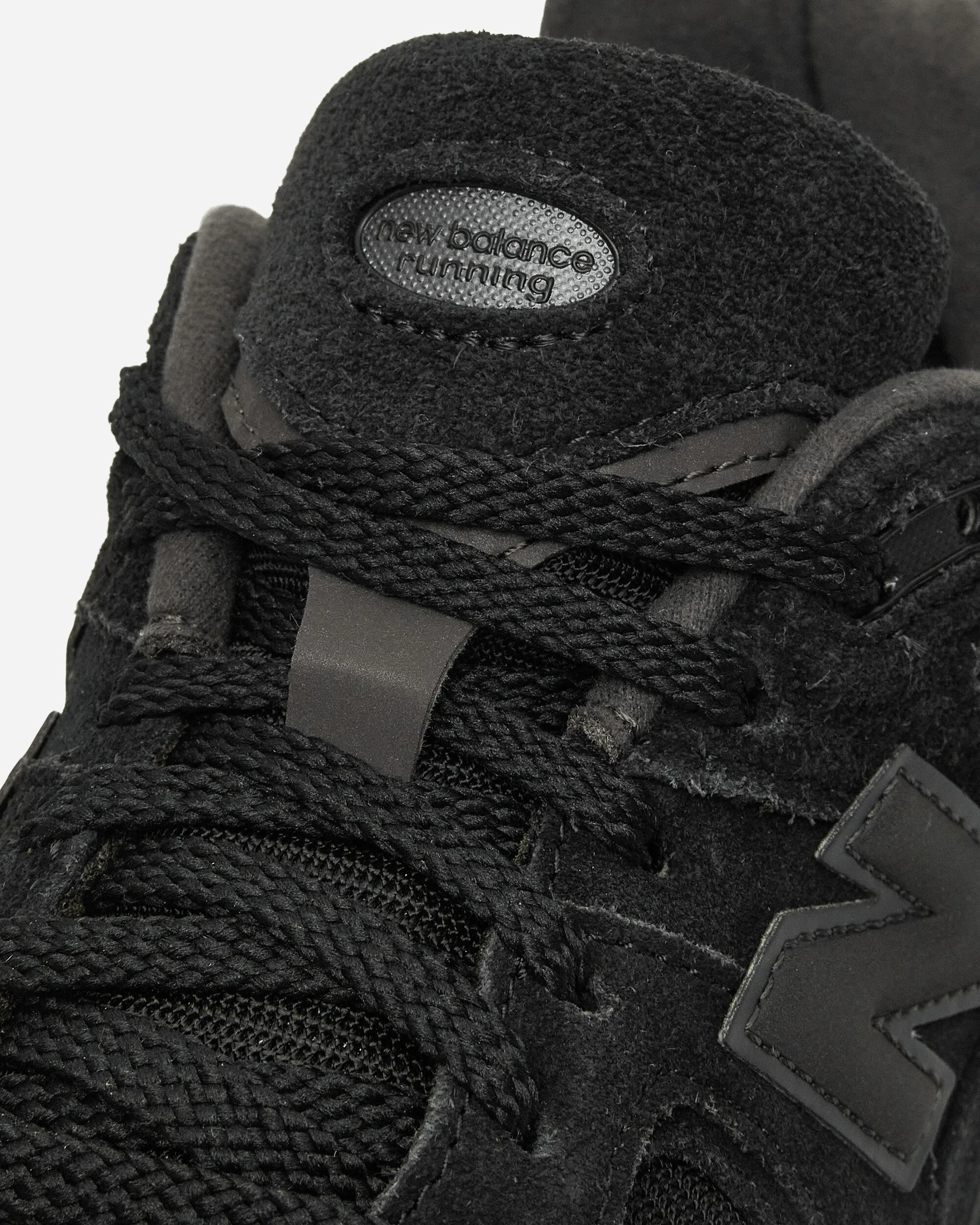 2002R Sneakers Black / Black Cement