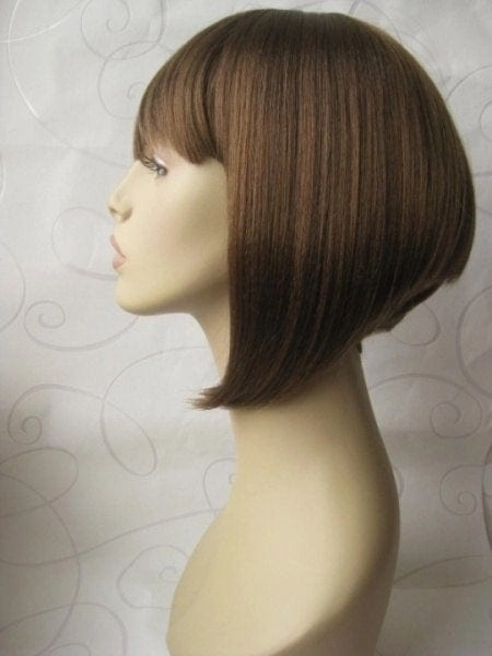 Brown inverted bob wig: Colette