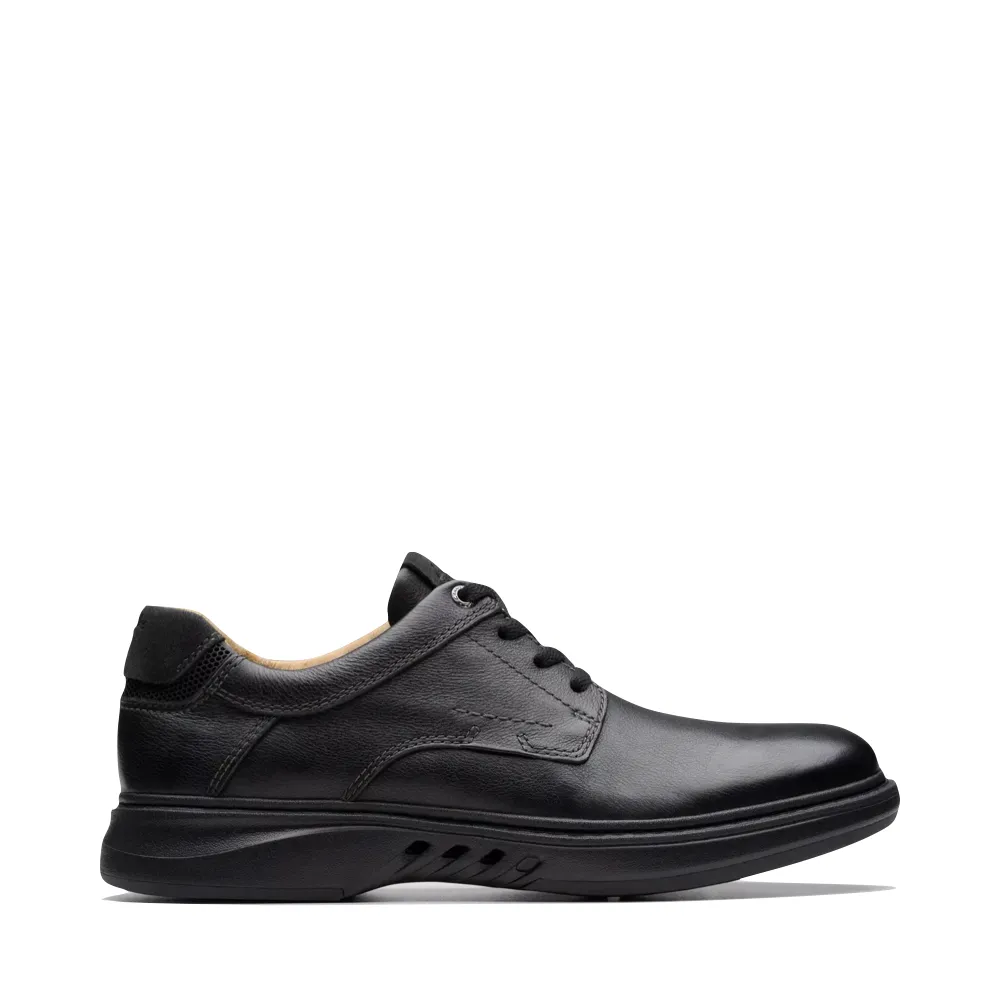 Clarks Men's Un Briley Leather Lace Shoe in Black