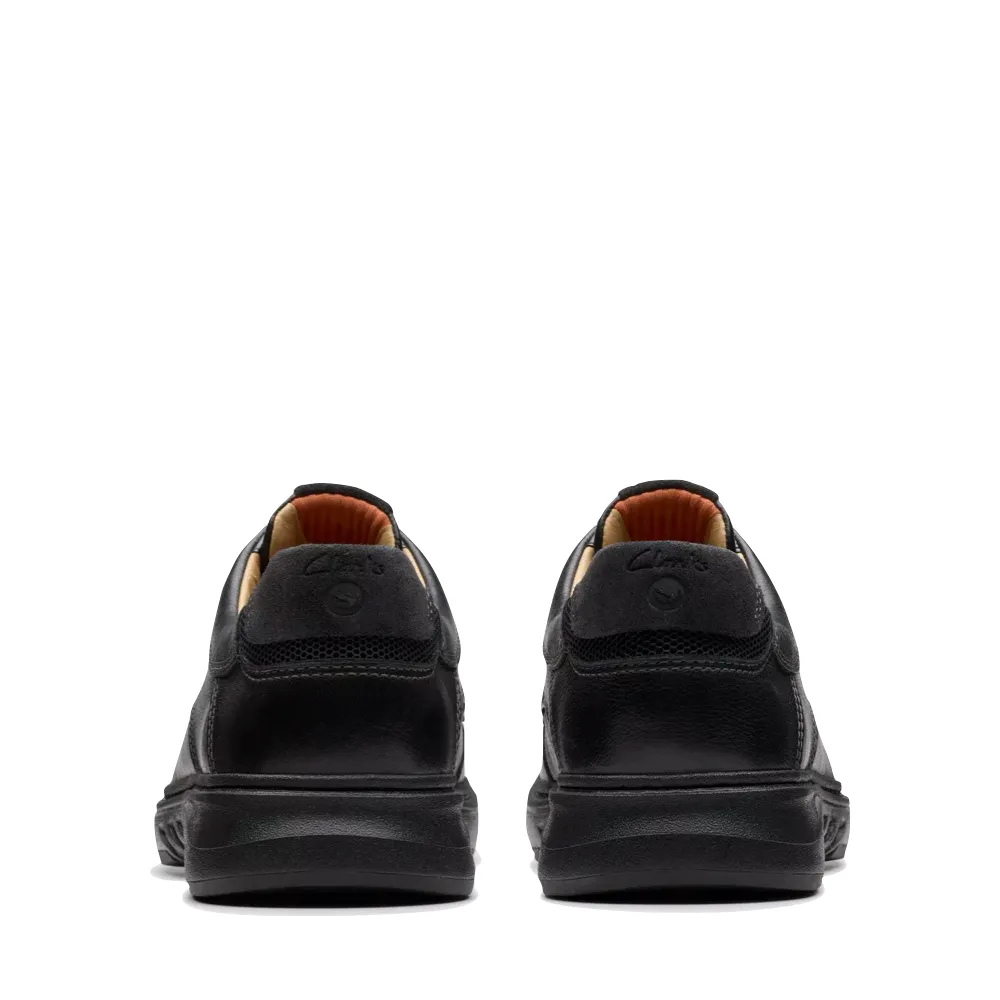 Clarks Men's Un Briley Leather Lace Shoe in Black