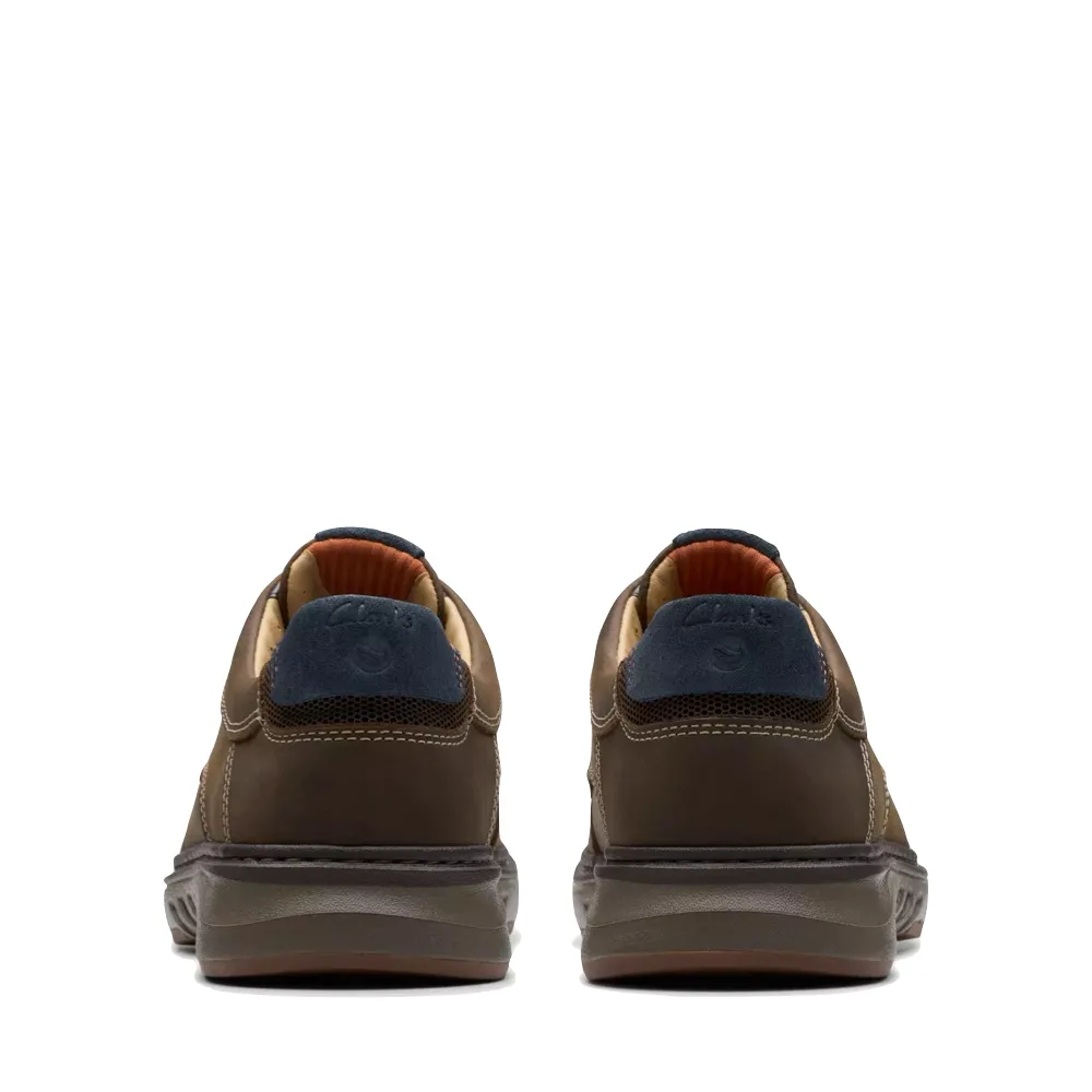Clarks Men's Un Briley Leather Lace Shoe in Brown Nubuck