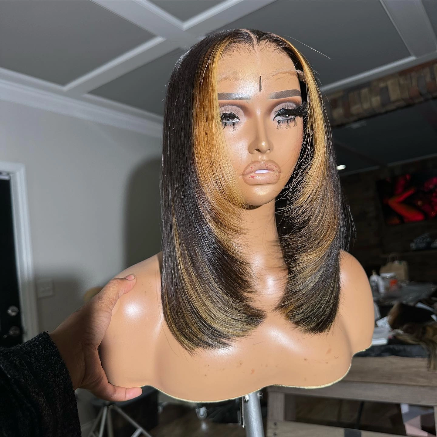 Geeta Layer Cut Ombre Highlight Straight Bob Human Hair Wigs 13x4 Lace Front Glueless Wigs