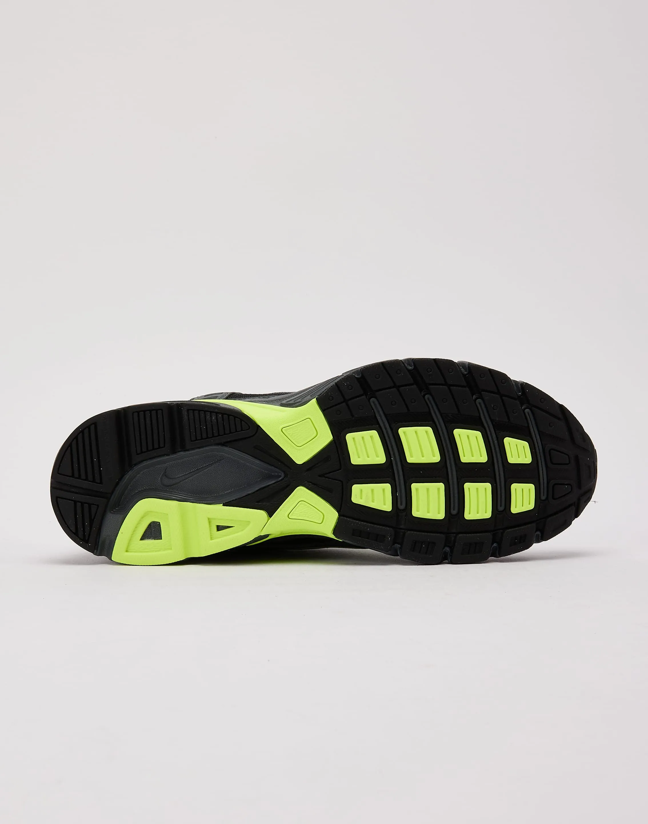 Nike Initiator
