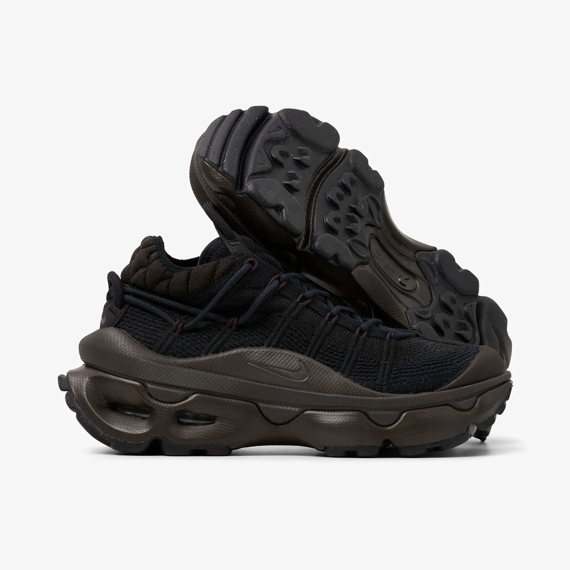 Nike Women's Air Max Flyknit Venture Black / Cacao Wow - Velvet Brown
