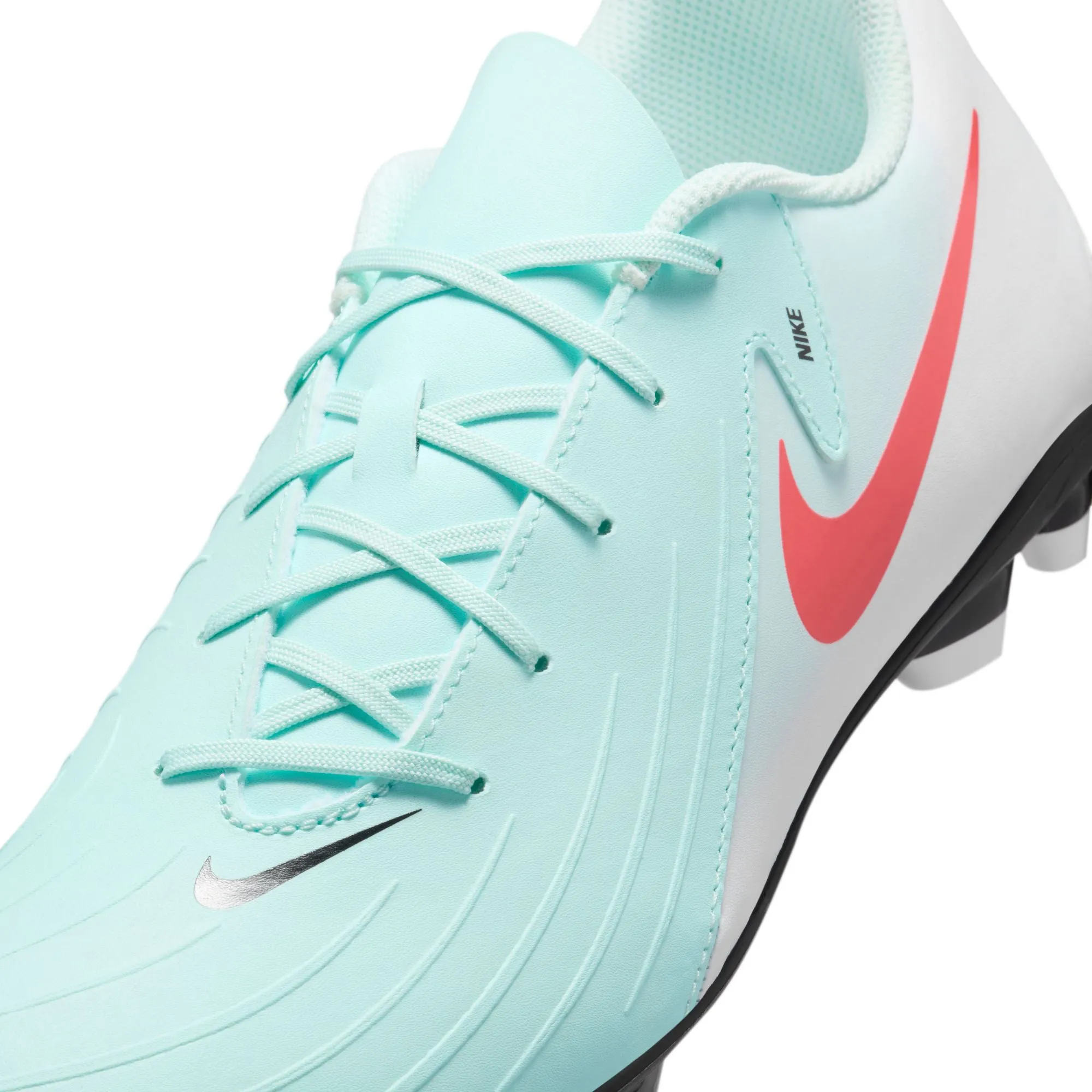 Phantom GX 2 Club MG Low-Top Men's Football Boots