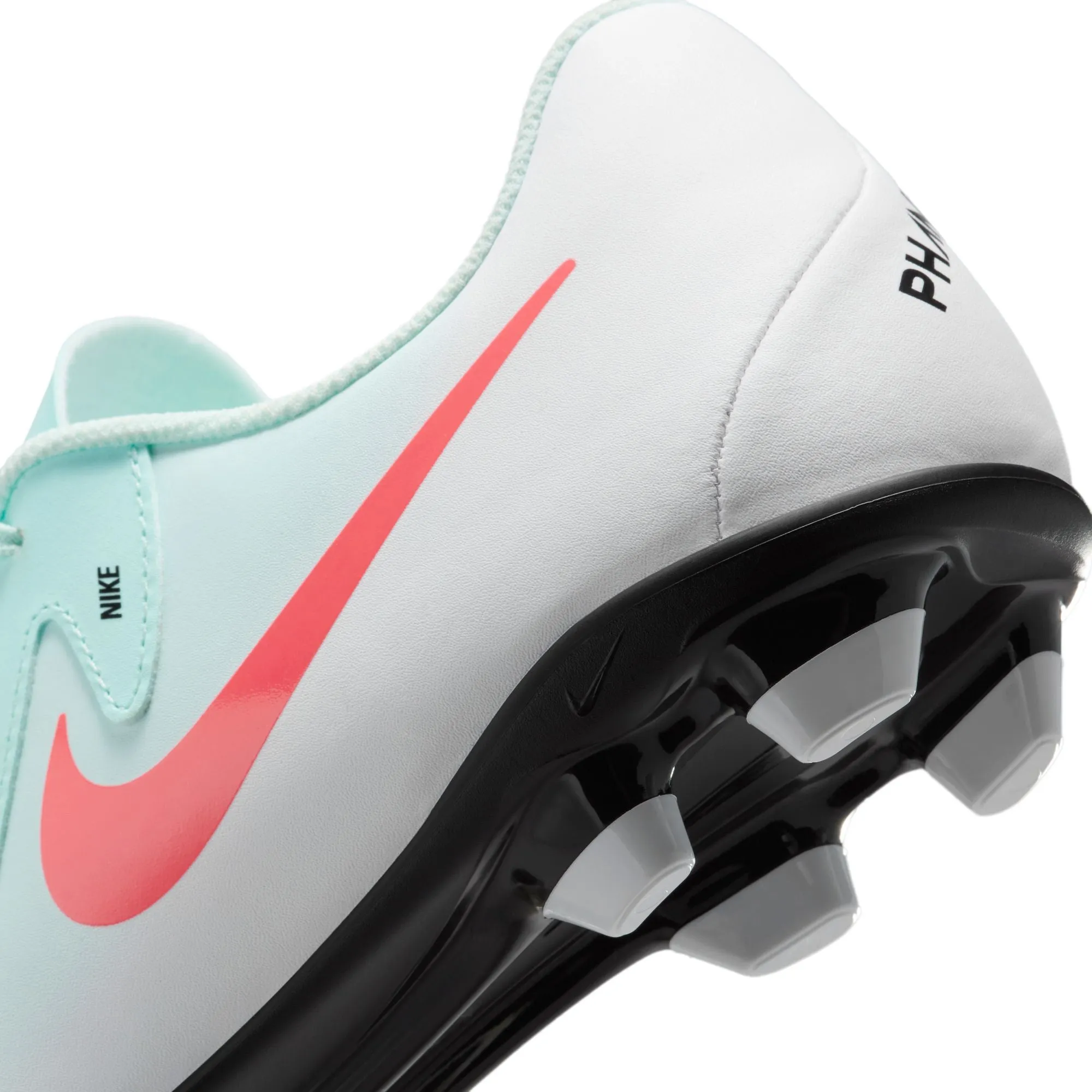 Phantom GX 2 Club MG Low-Top Men's Football Boots