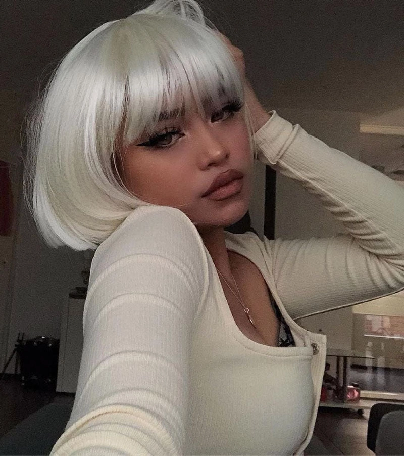 Platinum blonde bob wig: Carol-Anne