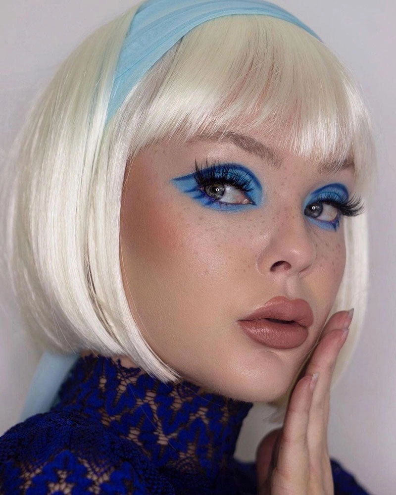 Platinum blonde bob wig: Carol-Anne