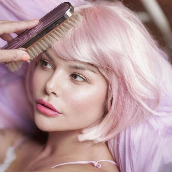 Short pink bob wig (ombre: pale pink and platinum): Louisa