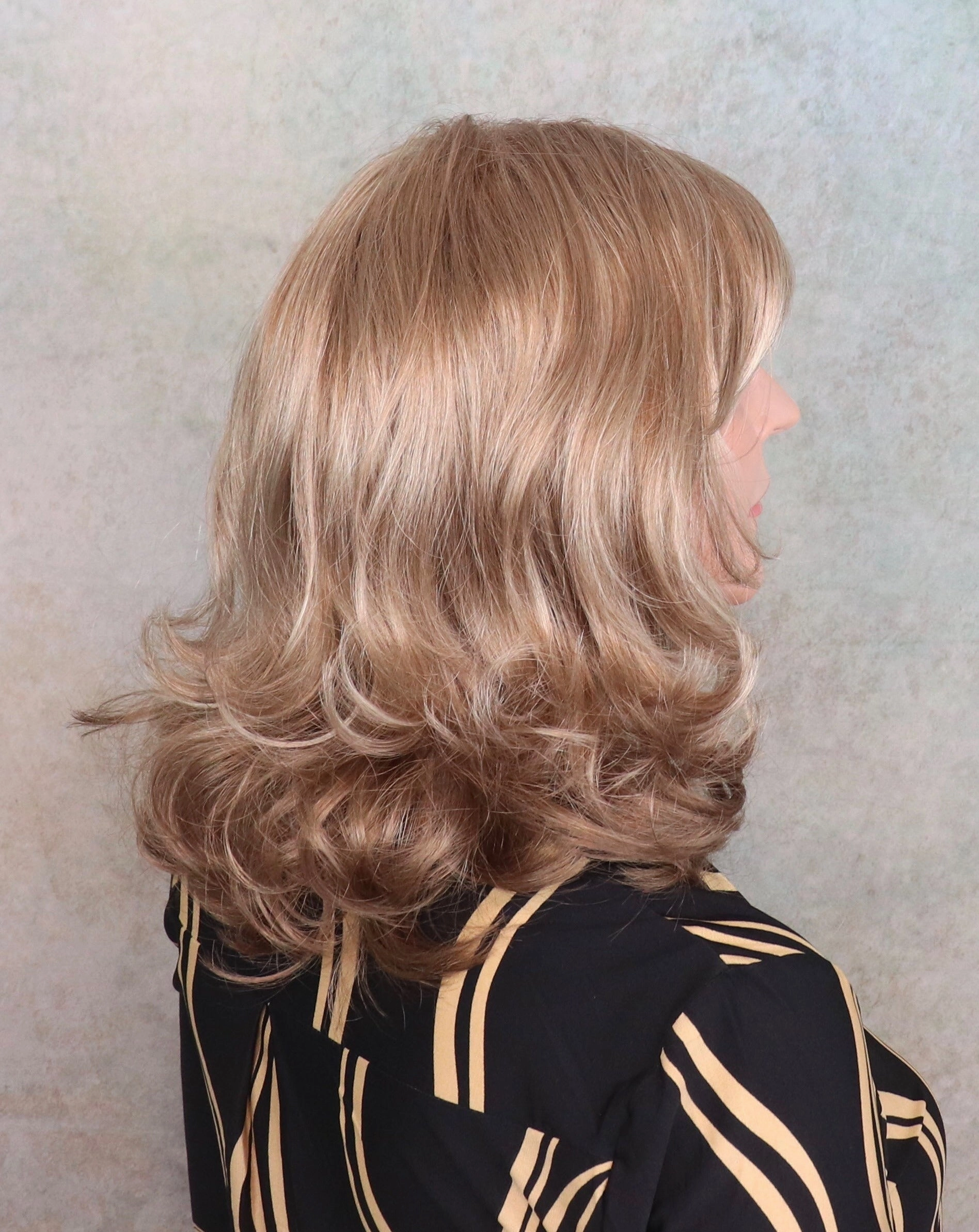 Sonia Wig by Envy | Synthetic Hair | Average Cap