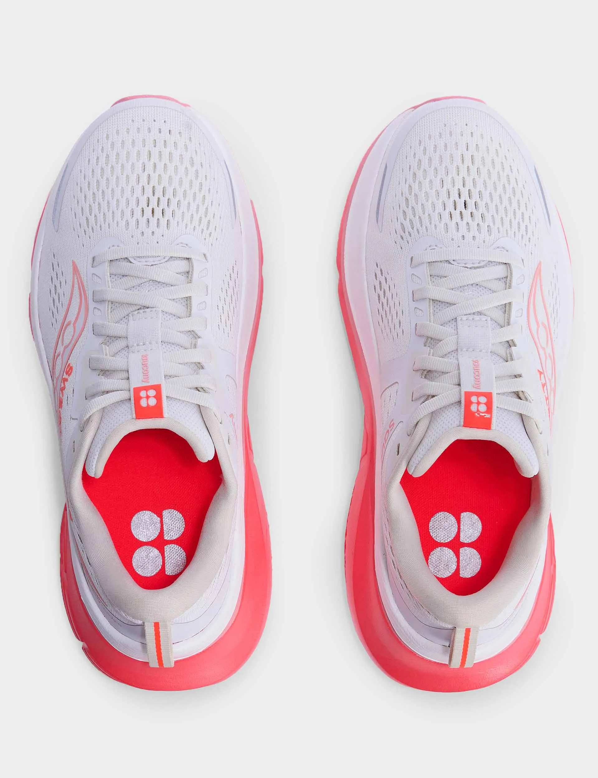 Sweaty Betty x Saucony Guide 18 - Fluro Flash Pink