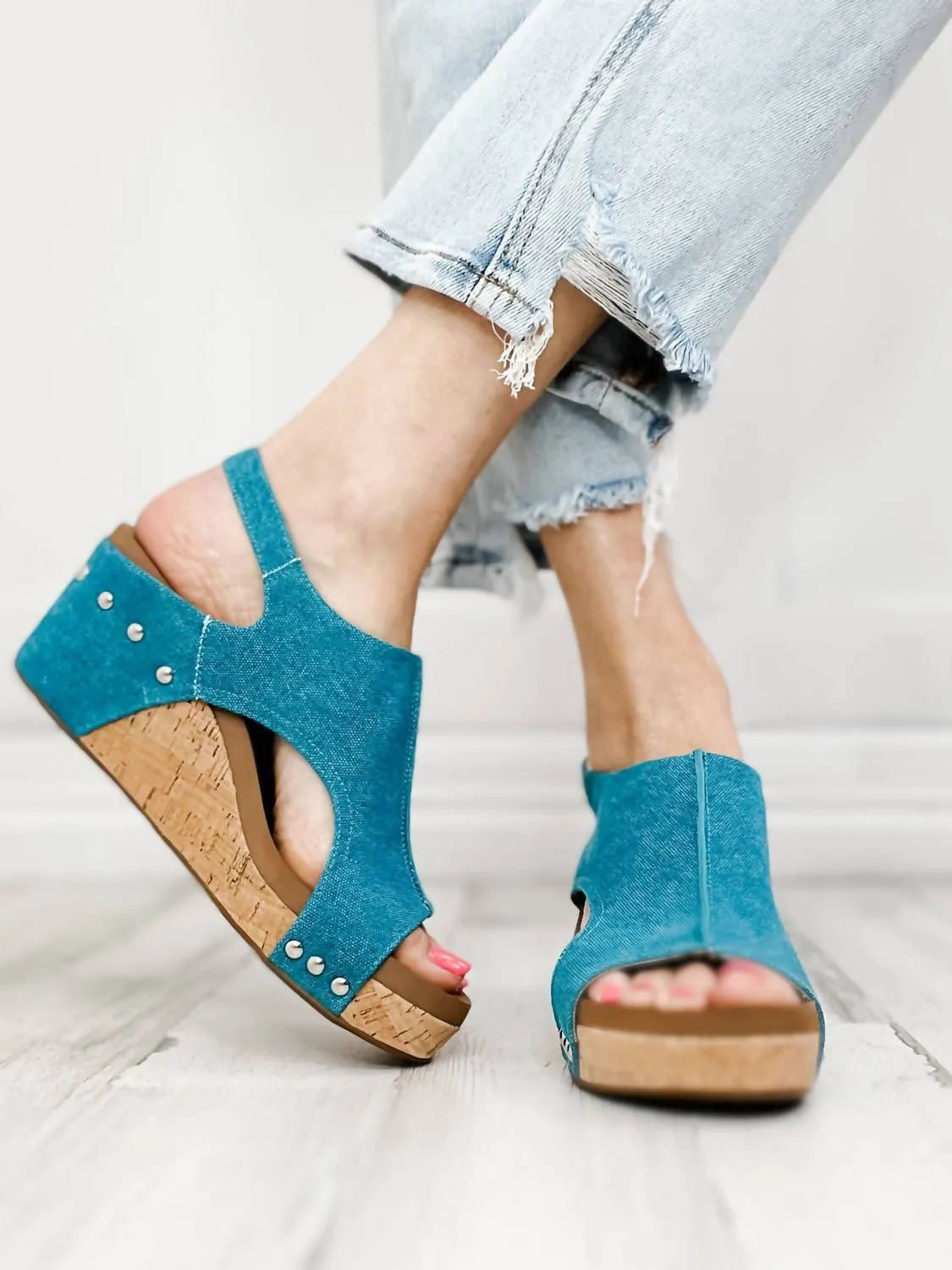 Women's Carley Wedge Sandal In Turquoise Washed Canvas