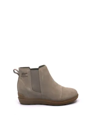 Women's Evie Ii Chelsea Omega Boots In Taupe/gum